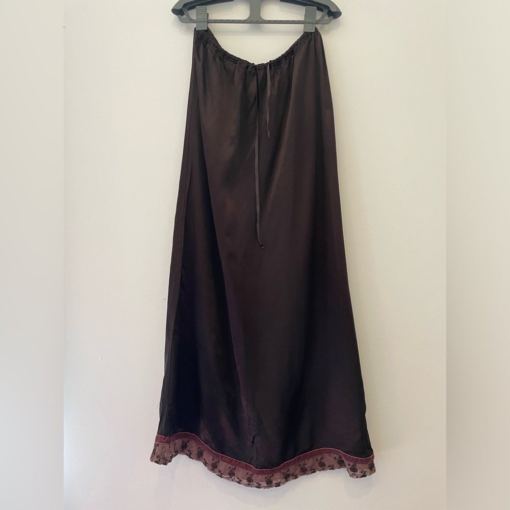 Brown satin express skirt with lace trim NWT